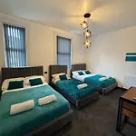 Tudors Esuites Spacious 4 Bedroom House