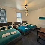 Tudors Esuites Spacious 4 Bedroom House