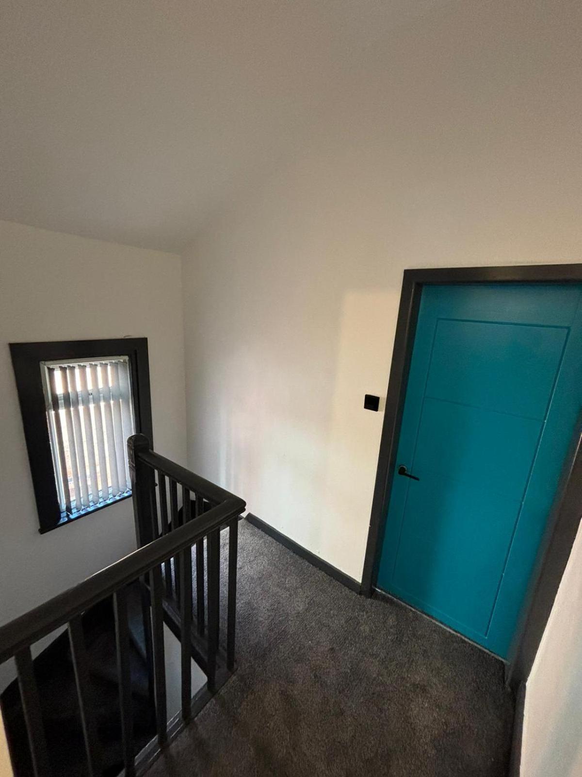 Tudors Esuites Spacious 4 Bedroom House * Birmingham