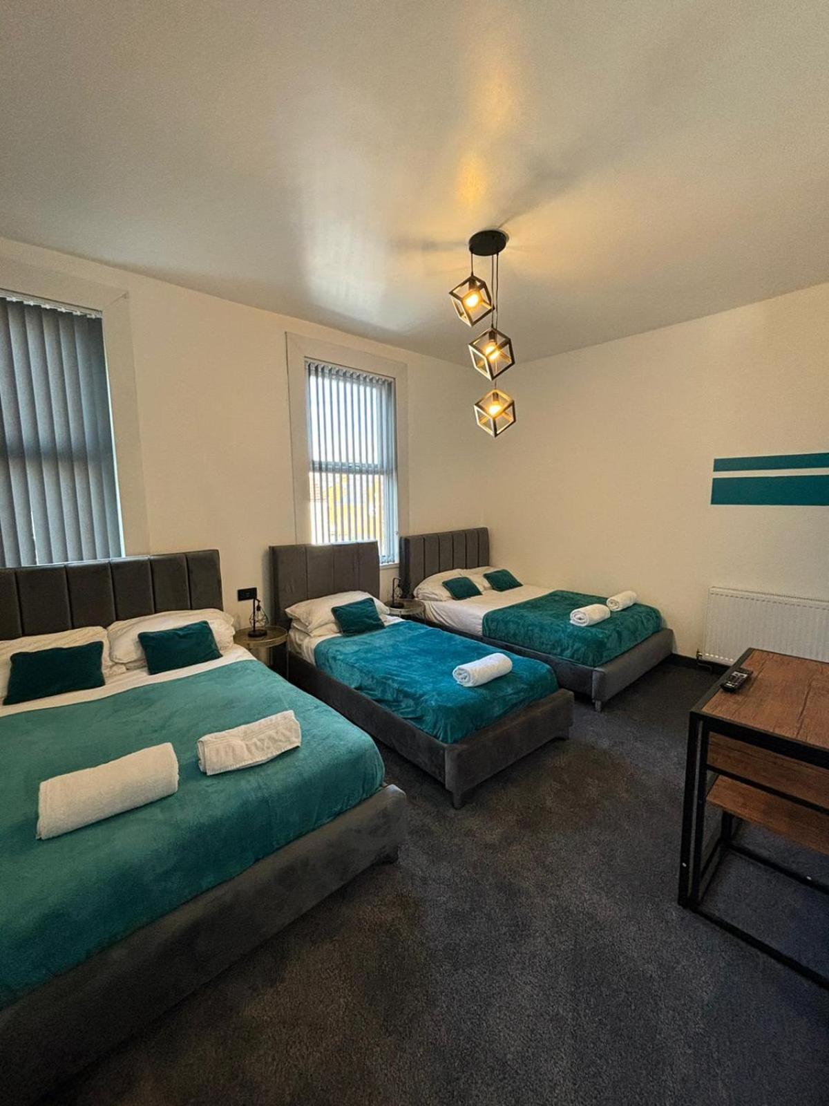 Tudors Esuites Spacious 4 Bedroom House Holiday home