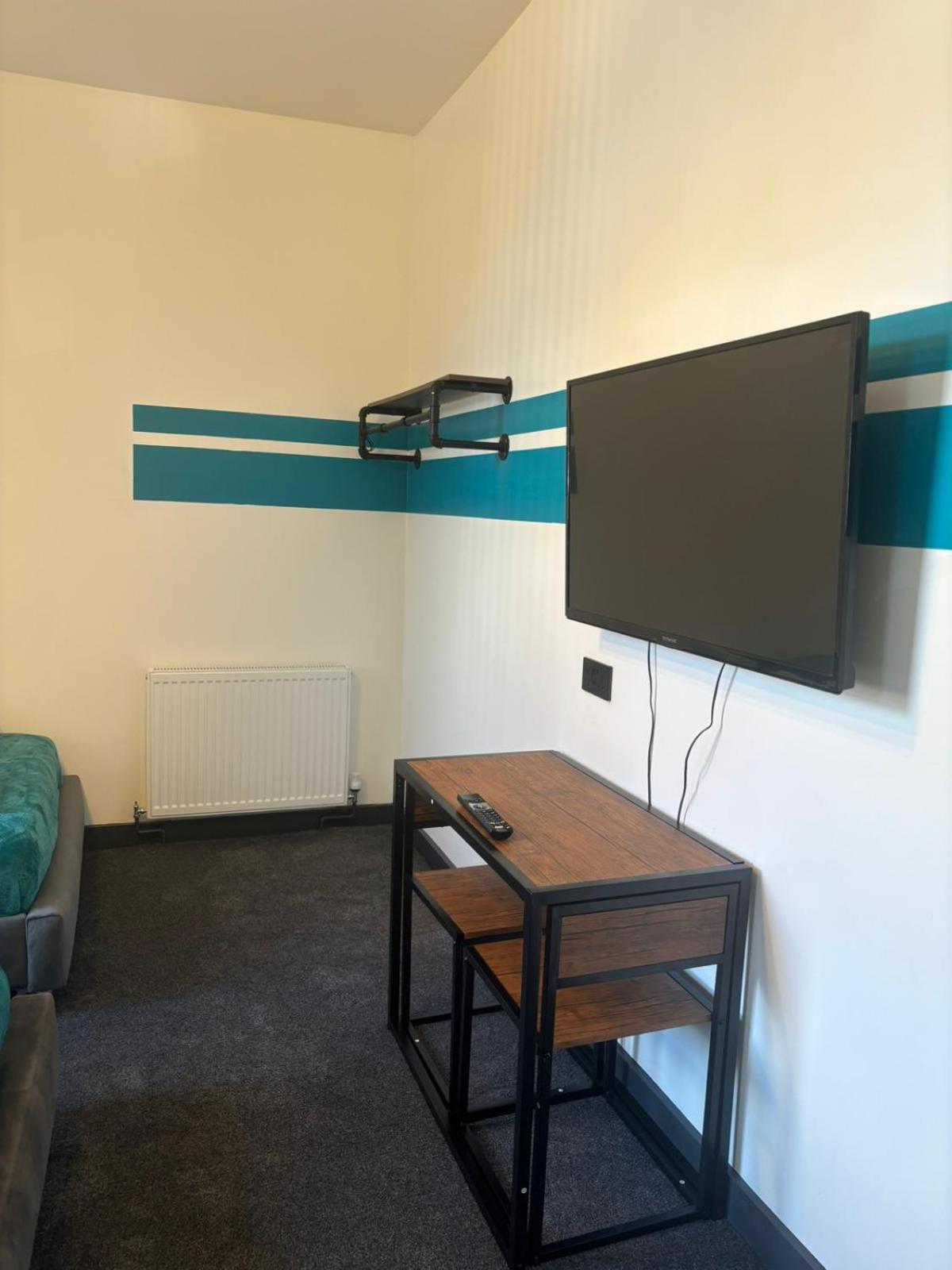 Holiday home Tudors Esuites Spacious 4 Bedroom House